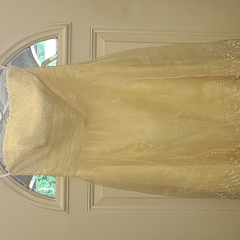 Beautiful yellow formal dress womens 8